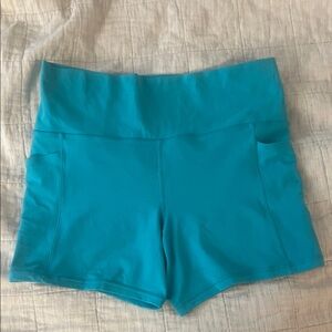 Athleta Salutation Stash 5” Shorts